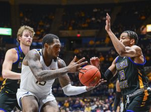 NOTEBOOK: Jimmy Bell Jr. not afraid of playing a physical game